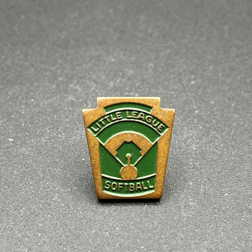 Little League‎ Softball Sports Game Lapel Hat Pin